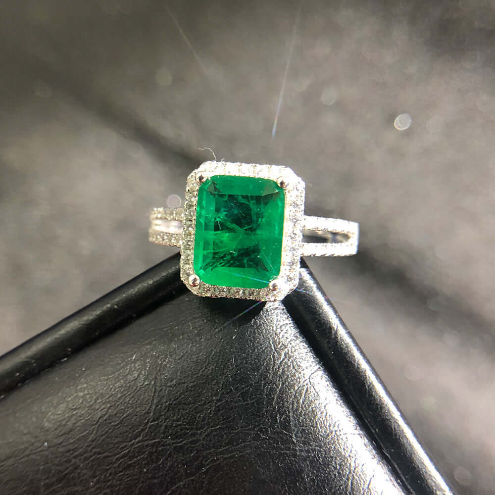 Bague carrée Opulence émeraude Loopily™